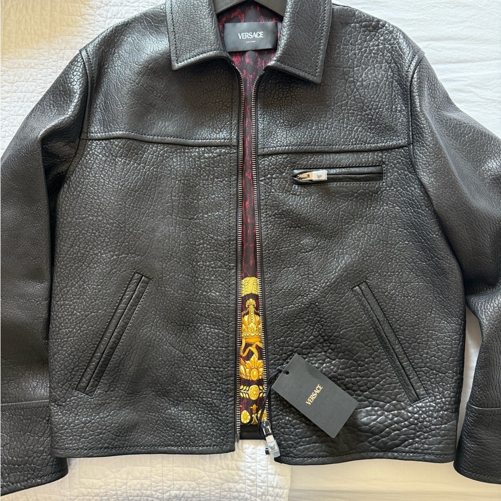 Versace Black Lightweight Shirt Jacket with Classic Design
